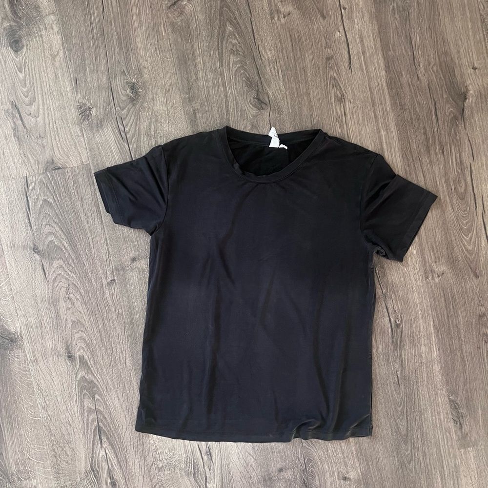 Paris atelier Women T shirt size 4
